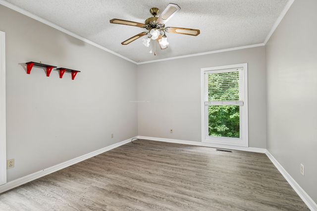 1912 Graceland Dr, Goodlettsville, TN 37072