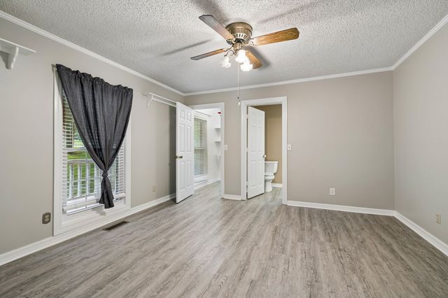 1912 Graceland Dr, Goodlettsville, TN 37072