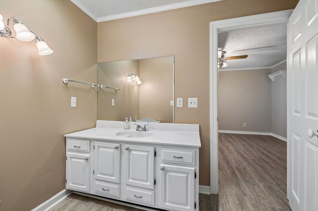 1912 Graceland Dr, Goodlettsville, TN 37072