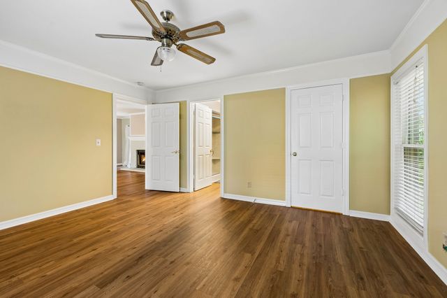 1912 Graceland Dr, Goodlettsville, TN 37072