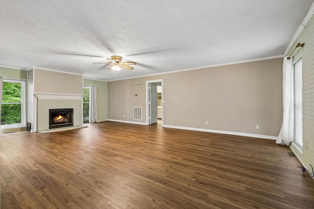 1912 Graceland Dr, Goodlettsville, TN 37072