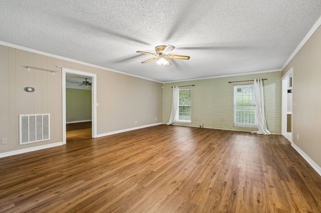 1912 Graceland Dr, Goodlettsville, TN 37072