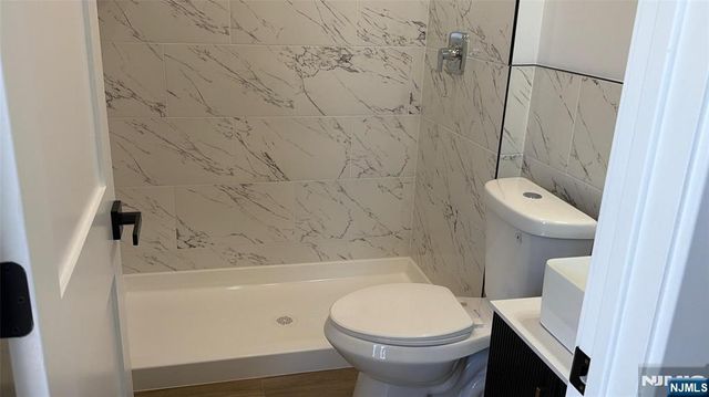 57 Montgomery 2, Newark, NJ 07108