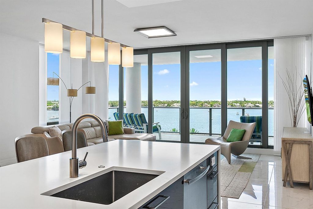 1 Water Club Way 704, North Palm Beach, FL 33408