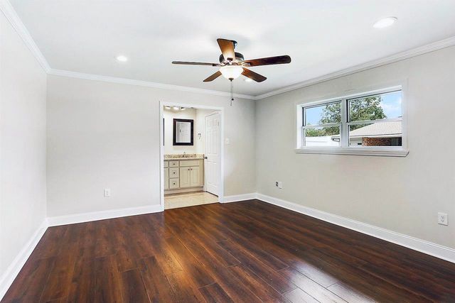 10517 Buxton Rd, St Amant, LA 70774