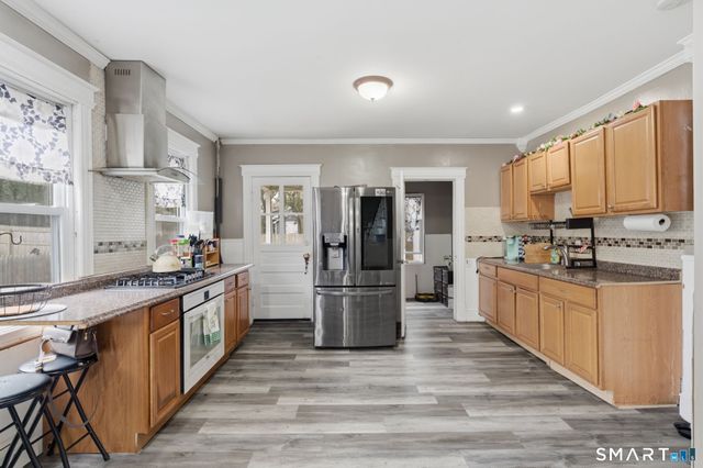 226 School Street, Manchester, CT 06040