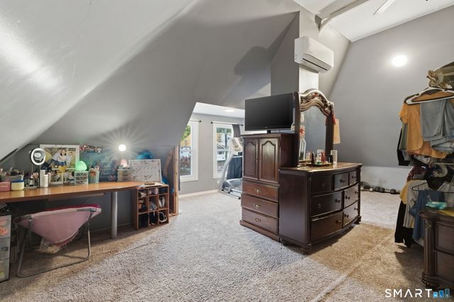 226 School Street, Manchester, CT 06040