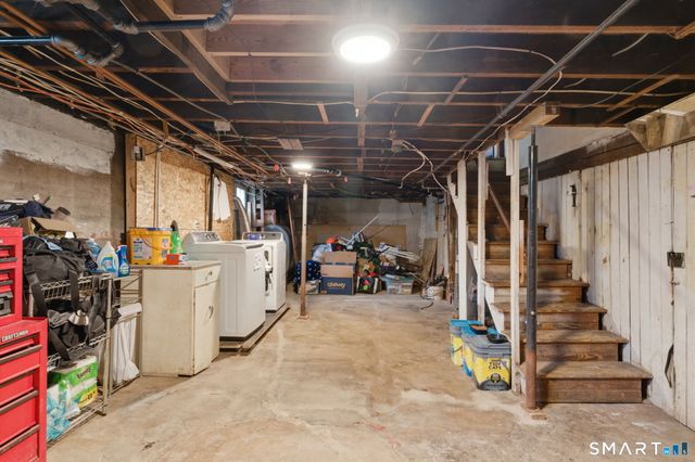 226 School Street, Manchester, CT 06040