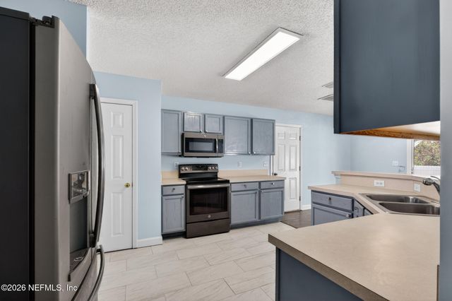 2978 RAVINE HILL Drive, Middleburg, FL 32068