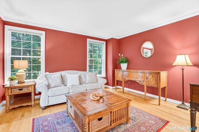 10 Sidney Way 10, Simsbury, CT 06070