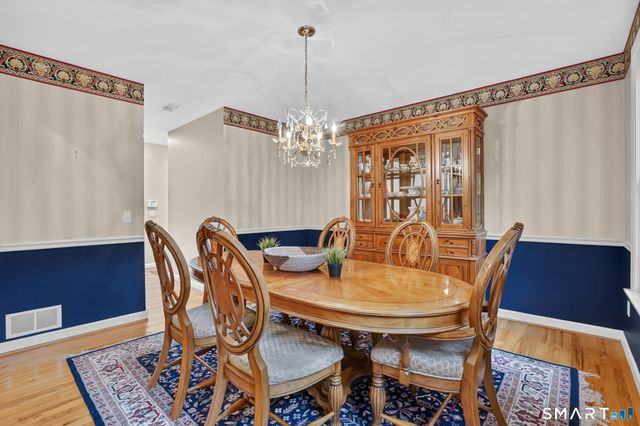 10 Sidney Way 10, Simsbury, CT 06070