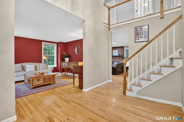 10 Sidney Way 10, Simsbury, CT 06070