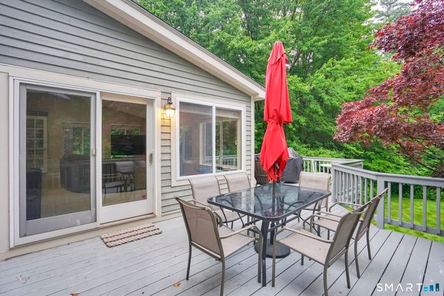10 Sidney Way 10, Simsbury, CT 06070