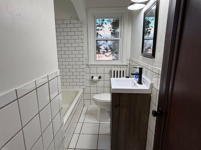 29801 Maplegrove Street, Saint Clair Shores, MI 48082