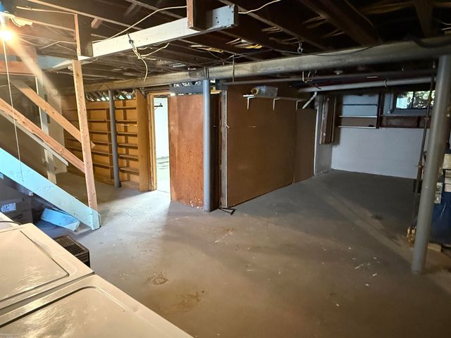 29801 Maplegrove Street, Saint Clair Shores, MI 48082