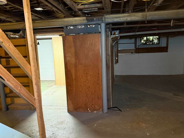 29801 Maplegrove Street, Saint Clair Shores, MI 48082