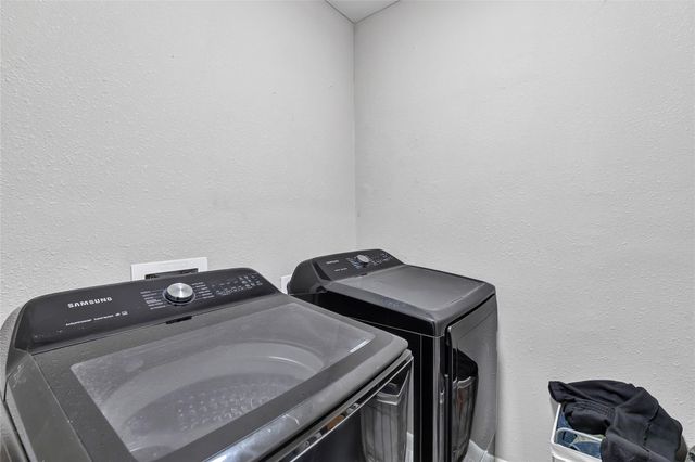 130 Lone Oak Lane, Liberty, TX 77575