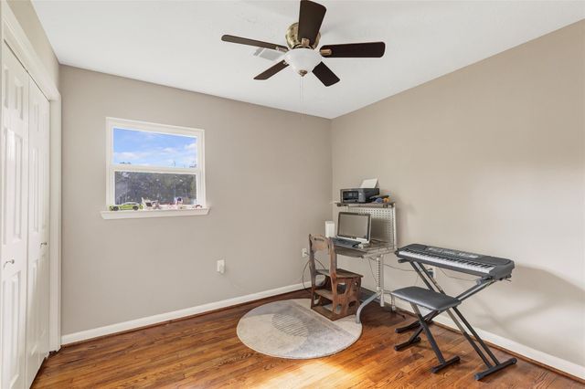 130 Lone Oak Lane, Liberty, TX 77575