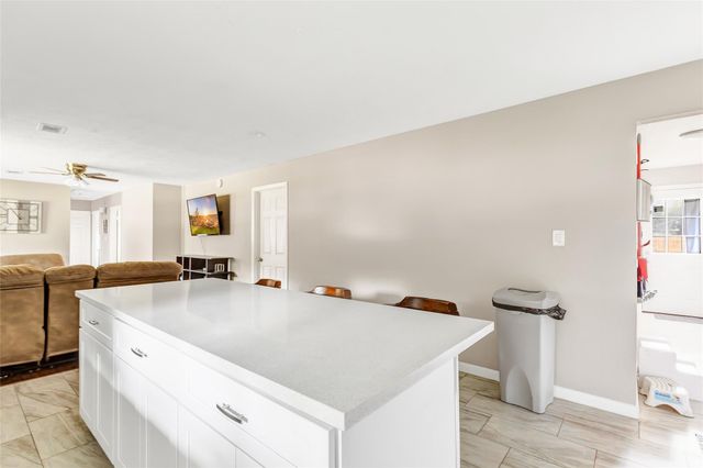 130 Lone Oak Lane, Liberty, TX 77575