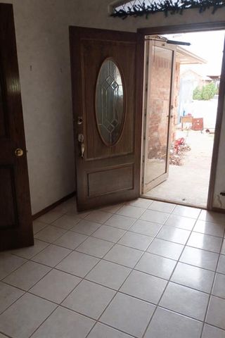 9216 Lakecrest Drive, Oklahoma City, OK 73159