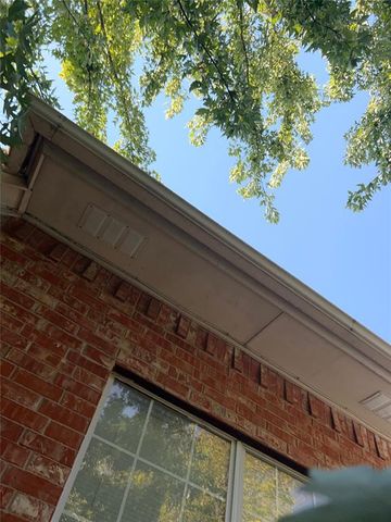 9216 Lakecrest Drive, Oklahoma City, OK 73159