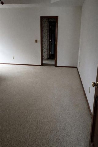 9216 Lakecrest Drive, Oklahoma City, OK 73159