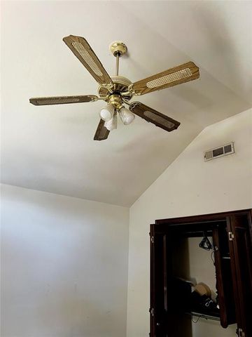 9216 Lakecrest Drive, Oklahoma City, OK 73159