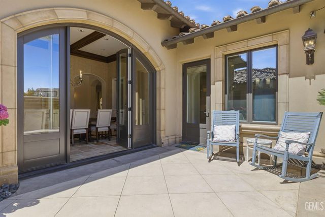 2709 Cormier Drive, Bakersfield, CA 93311