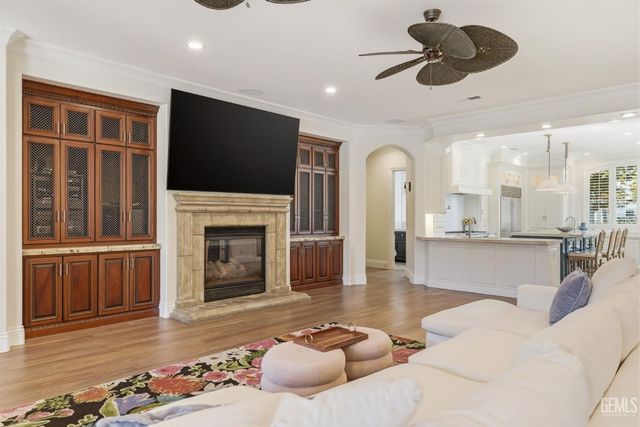 2709 Cormier Drive, Bakersfield, CA 93311
