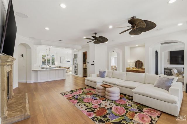 2709 Cormier Drive, Bakersfield, CA 93311