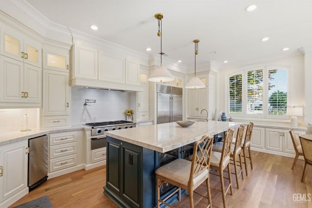 2709 Cormier Drive, Bakersfield, CA 93311