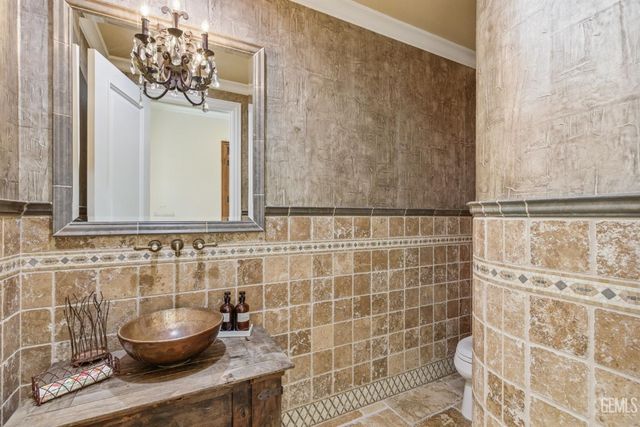 2709 Cormier Drive, Bakersfield, CA 93311