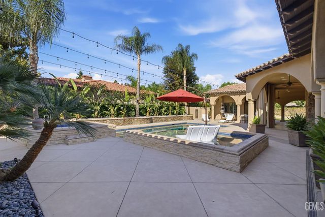 2709 Cormier Drive, Bakersfield, CA 93311