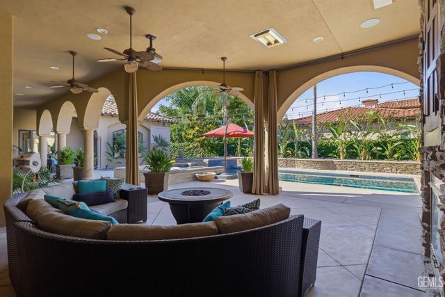 2709 Cormier Drive, Bakersfield, CA 93311
