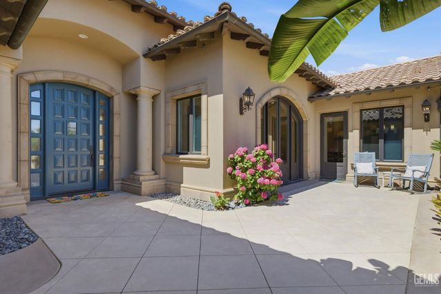 2709 Cormier Drive, Bakersfield, CA 93311