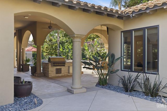 2709 Cormier Drive, Bakersfield, CA 93311