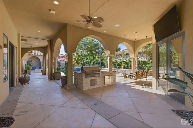 2709 Cormier Drive, Bakersfield, CA 93311