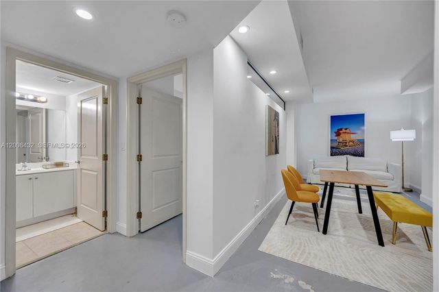 111 E Flagler St 506, Miami, FL 33131