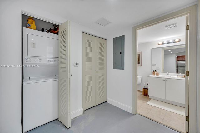 111 E Flagler St 506, Miami, FL 33131