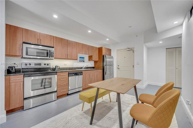 111 E Flagler St 506, Miami, FL 33131