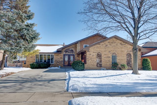 1113 N Itasca Road, Addison, IL 60101