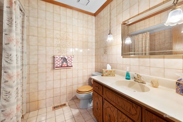 1113 N Itasca Road, Addison, IL 60101