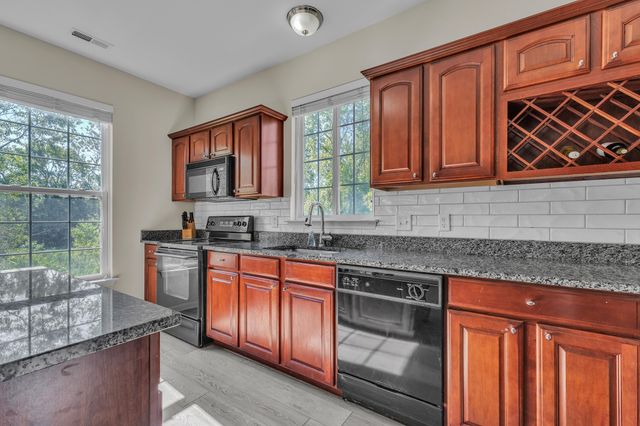 2263 Pinecroft Drive, Canton, MI 48188