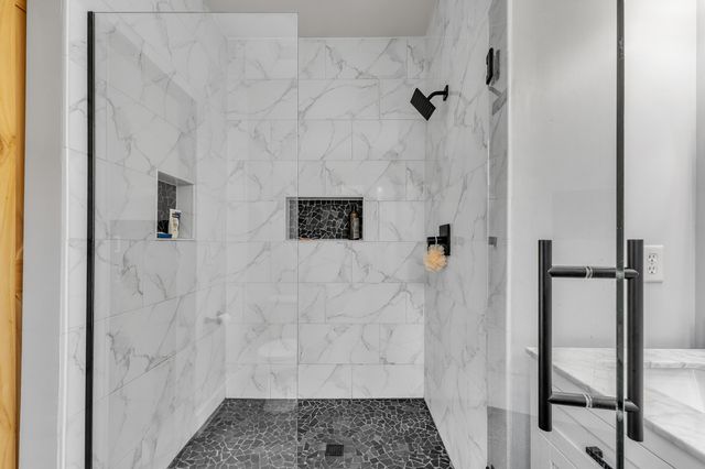 2263 Pinecroft Drive, Canton, MI 48188