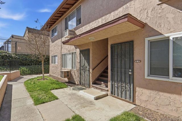 9717 Winter Gardens 180, Lakeside, CA 92040