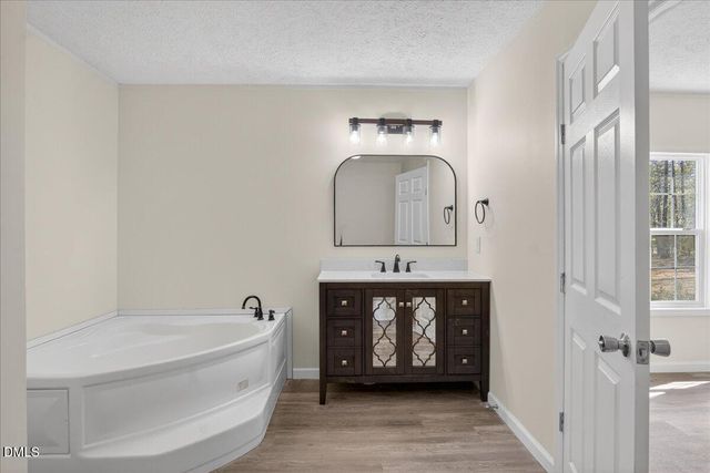 6600 Clearwater Drive, Oxford, NC 27565