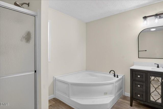 6600 Clearwater Drive, Oxford, NC 27565