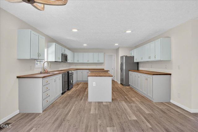 6600 Clearwater Drive, Oxford, NC 27565