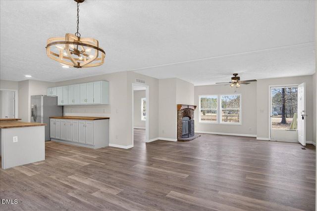 6600 Clearwater Drive, Oxford, NC 27565