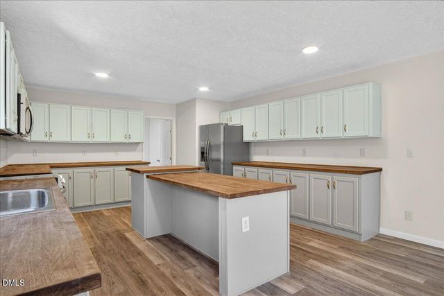 6600 Clearwater Drive, Oxford, NC 27565